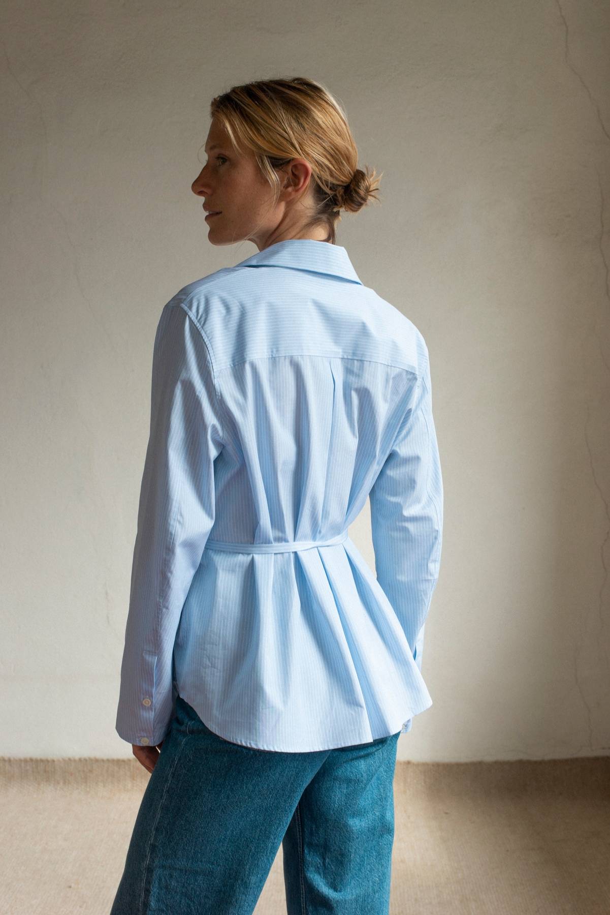 La Chemise Nouee REUNI